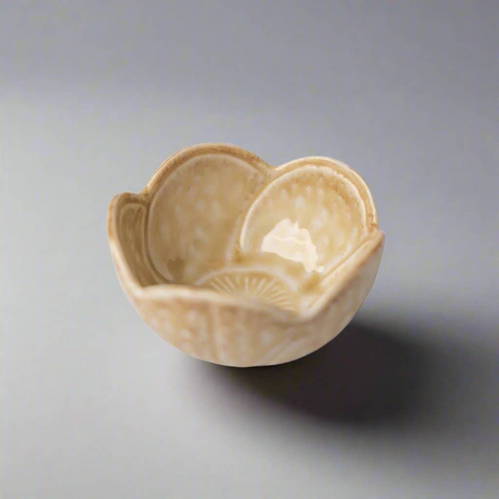 Ume Shape Sauce Dish