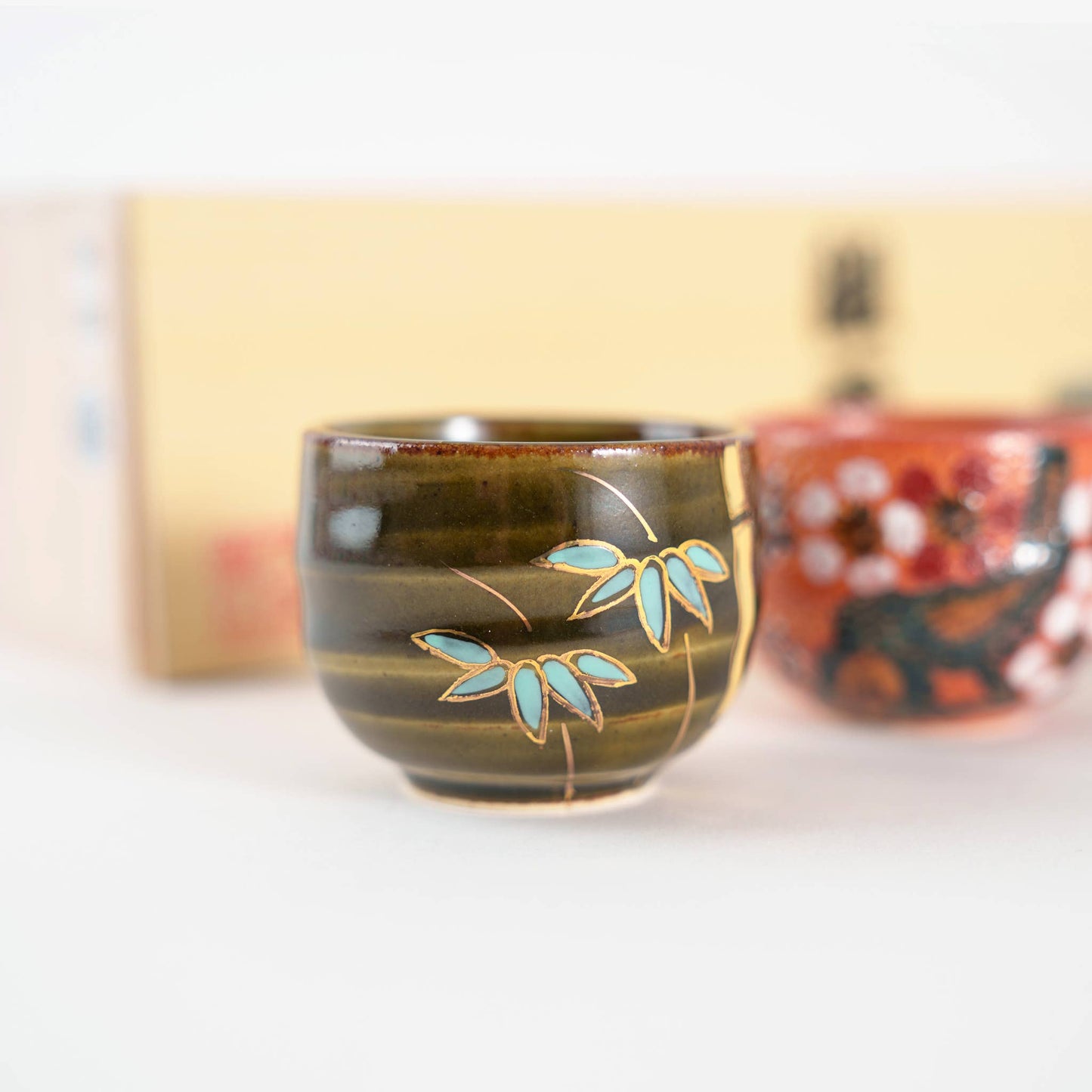 Kutani Yaki Handpainted Five Flowers Ochoko Sake Cup Set