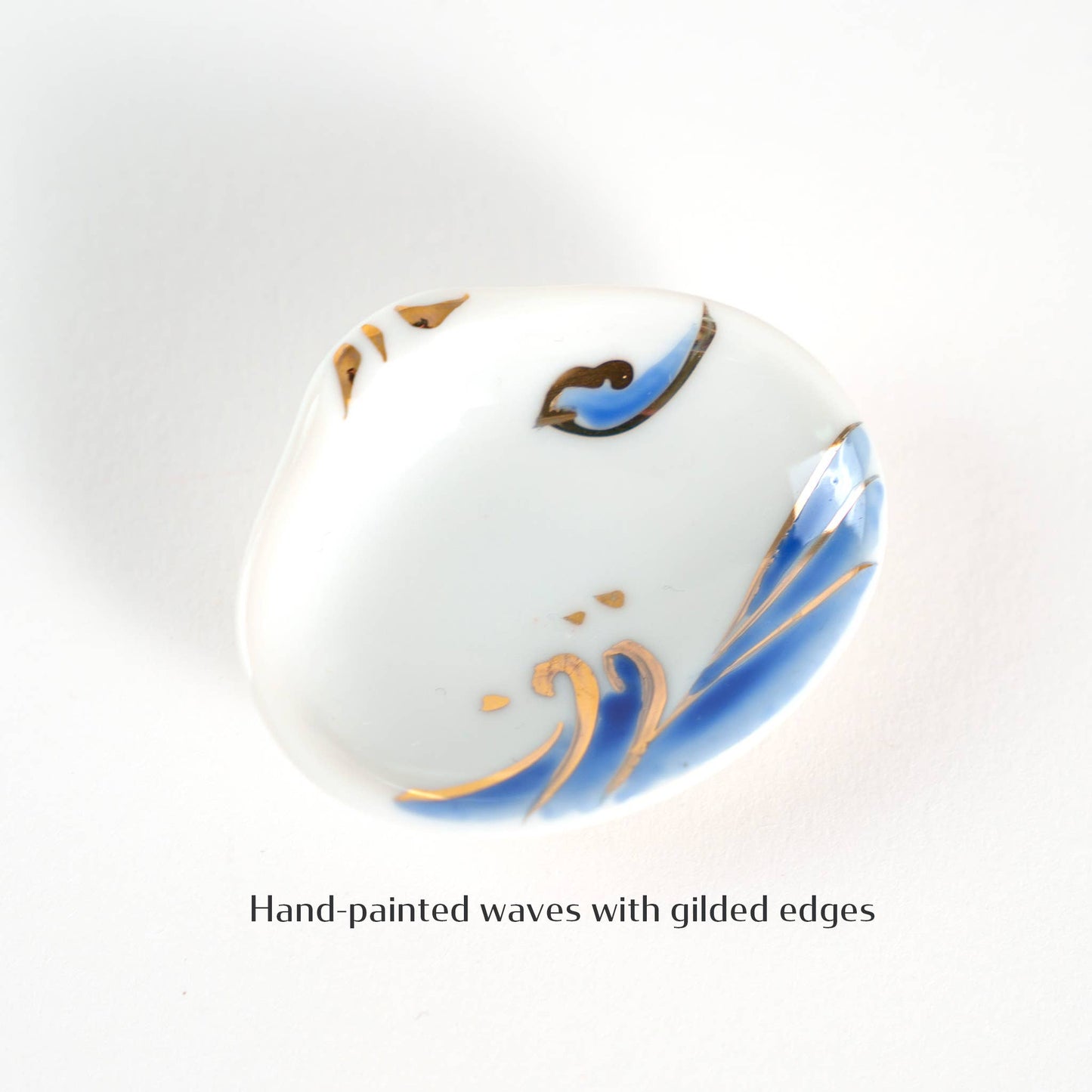 Hand-painted Seawave Shell Chopstick Rest