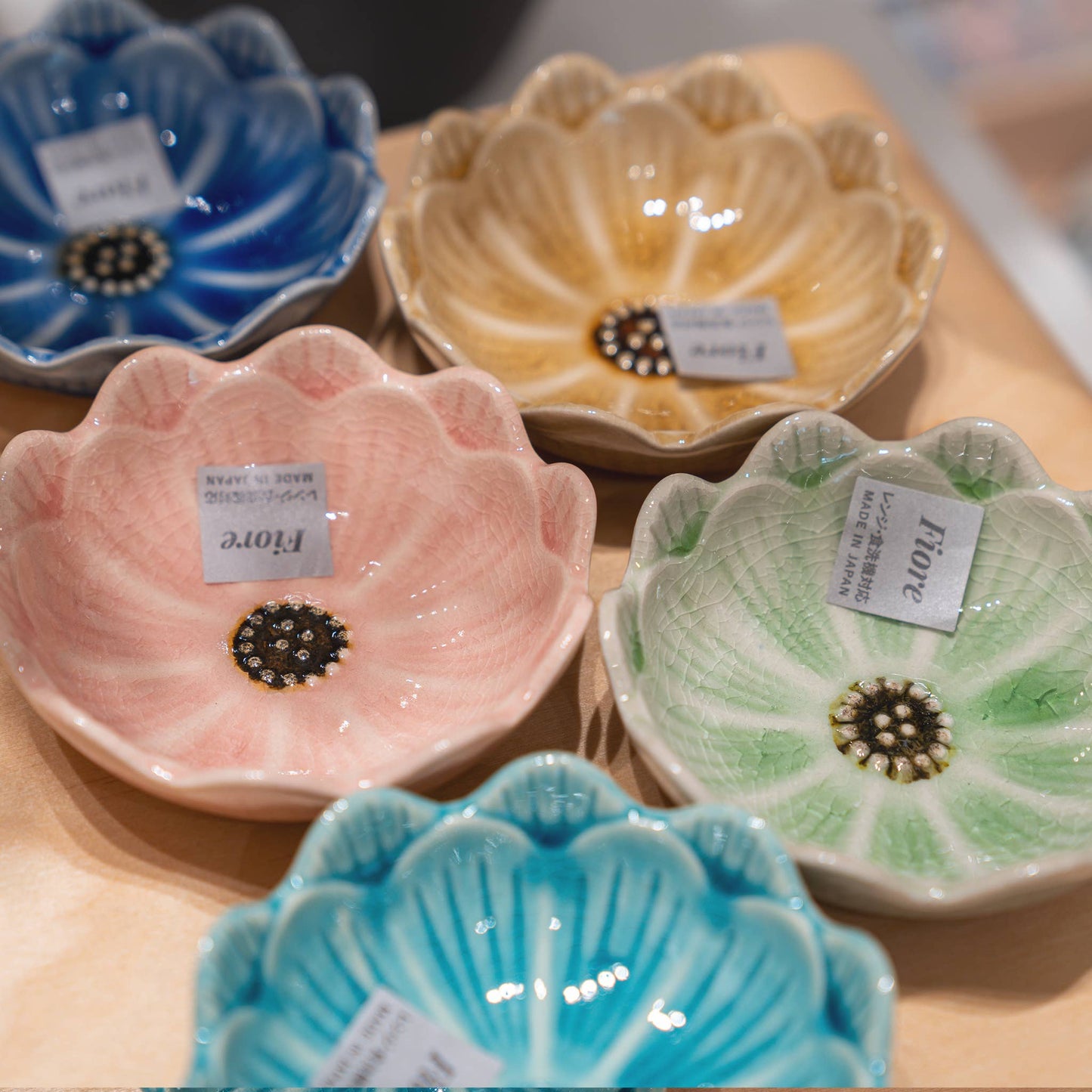 Handmade Seto Crackle Glaze Flower Small Bowl: Green