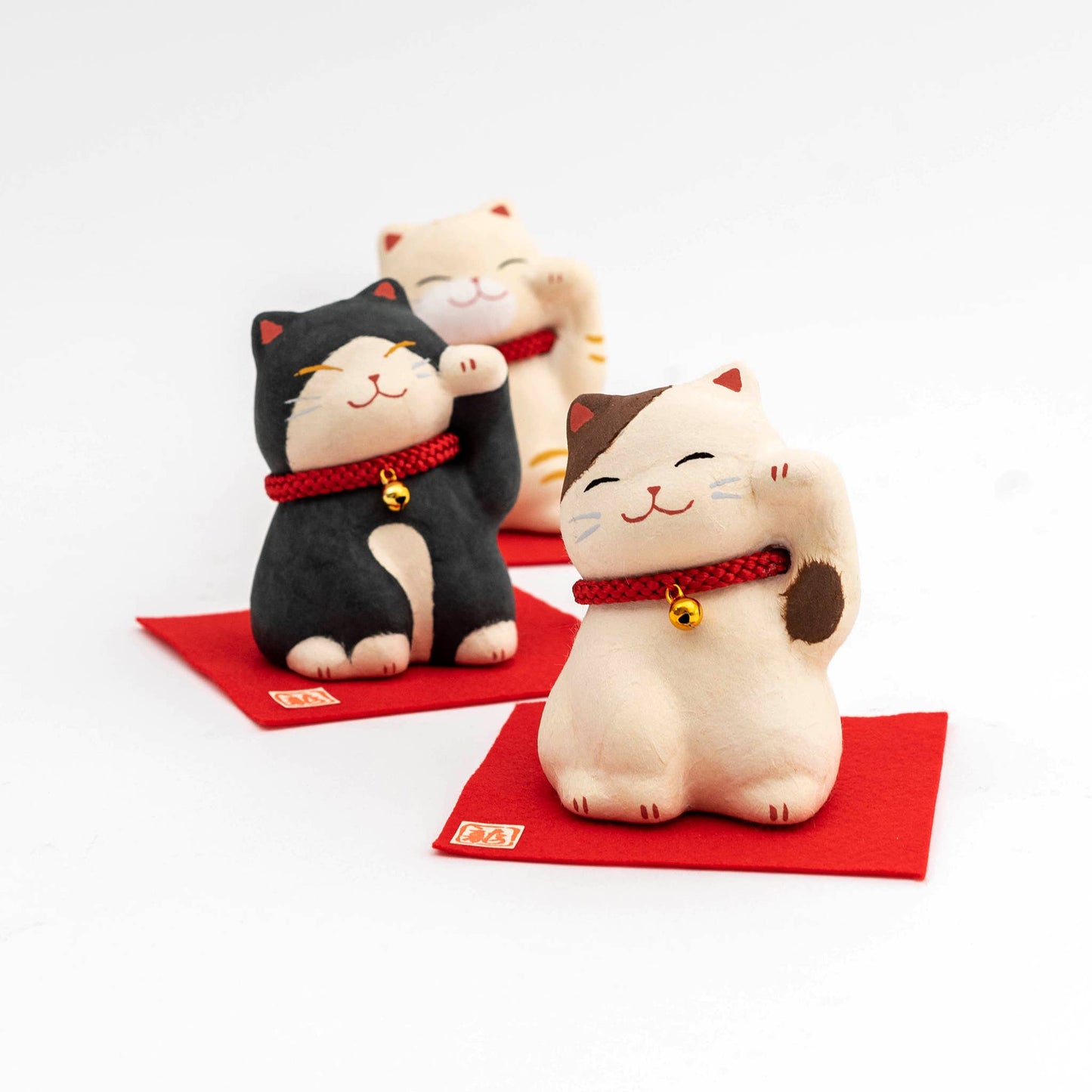 Lucky Cat Figurine: Black Cat