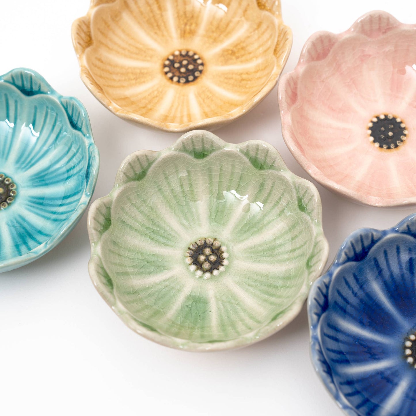Handmade Seto Crackle Glaze Flower Small Bowl: Mustard Yellow