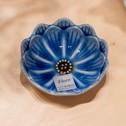 Handmade Seto Crackle Glaze Flower Small Bowl: Indigo