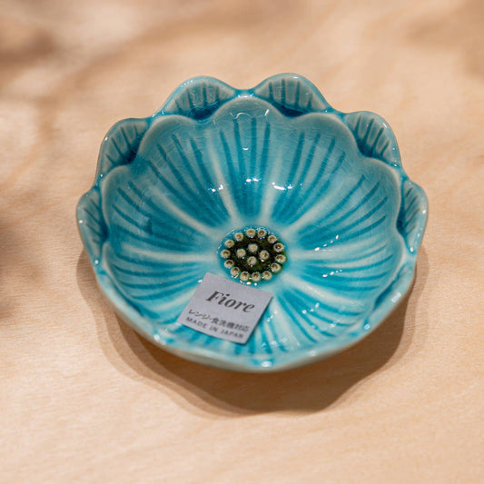 Handmade Seto Crackle Glaze Flower Small Bowl: Turquoise Blue
