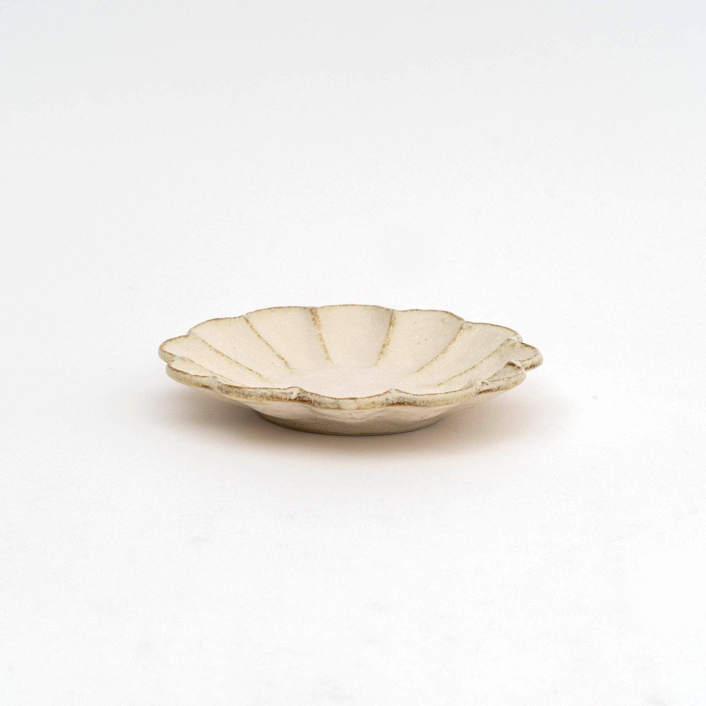 Rinka Plate by Kaneko Kohyo