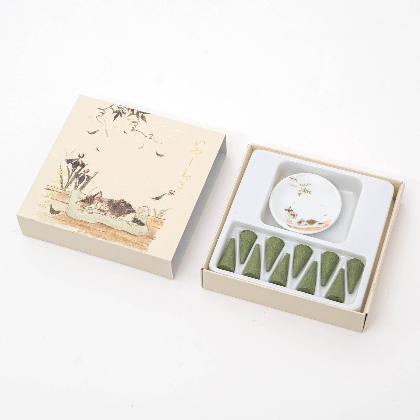 Kousaido Iyashi Neko Incense Cone Set With Ceramic Dish: Sakura