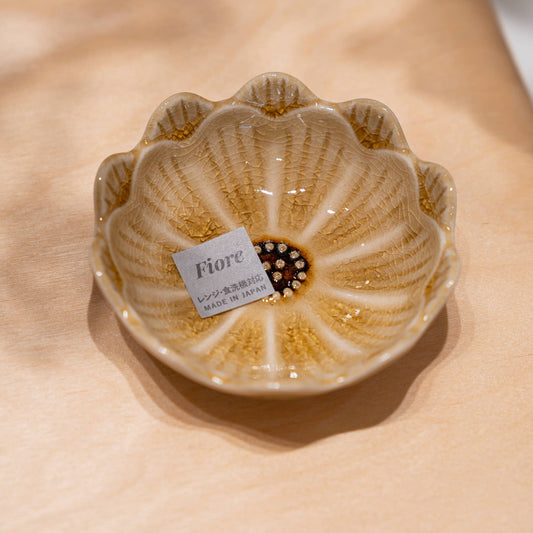 Handmade Seto Crackle Glaze Flower Small Bowl: Mustard Yellow