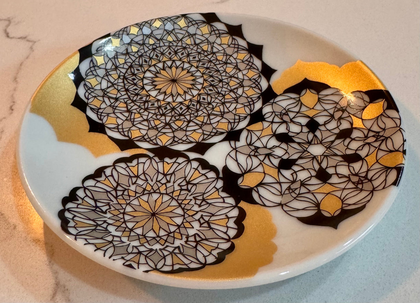 Kutani Modern Geo Gold Leaf Plate